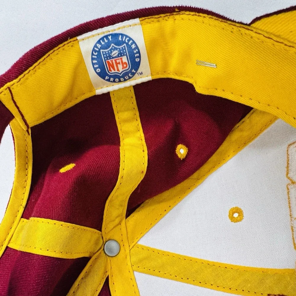 Mens‎ Vintage Washington Redskins Annco Corduroy Hat Burgundy Yellow NFL Cap